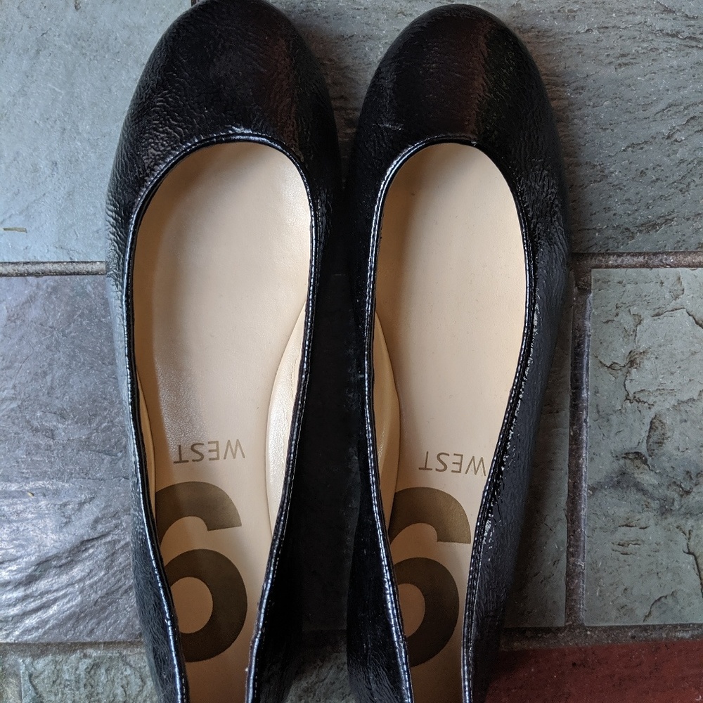 Nine West black leather flats